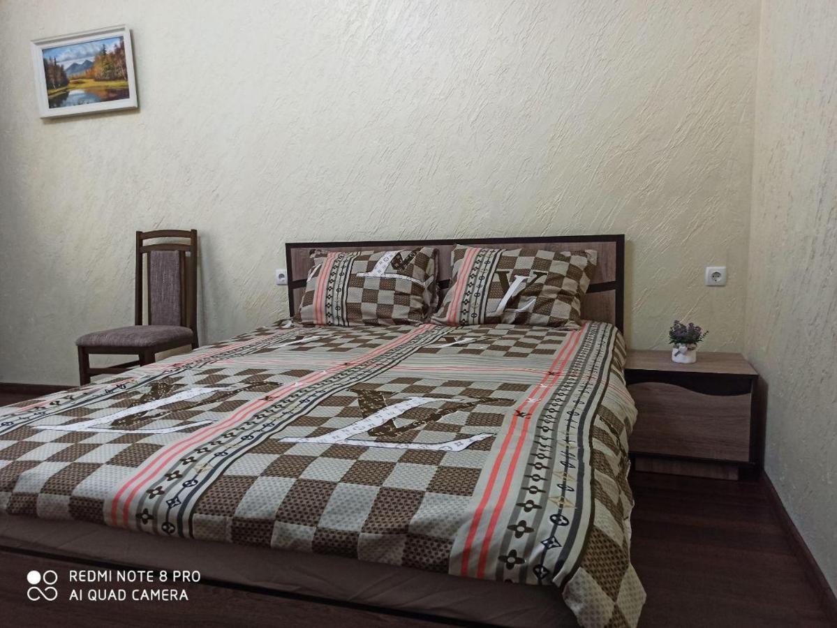 Квартира В Самом Центре Wi-Fi Apartamento Chernivtsi Exterior foto