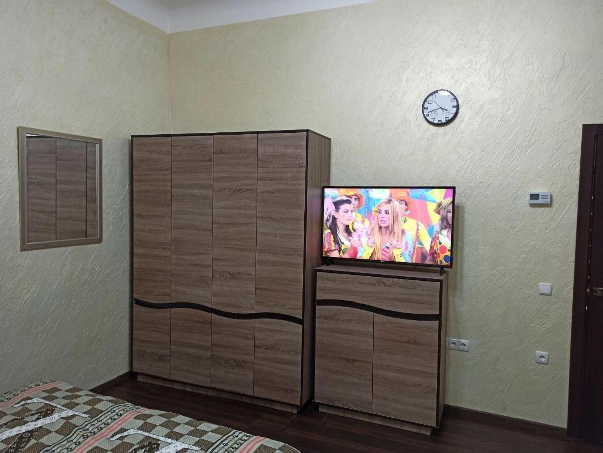 Квартира В Самом Центре Wi-Fi Apartamento Chernivtsi Exterior foto